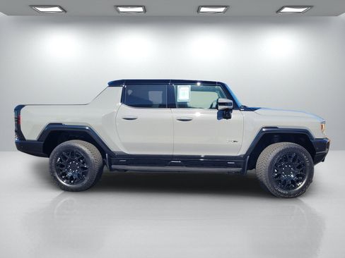 Used 2025 GMC Hummer EV 2X AWD/4WD image 3
