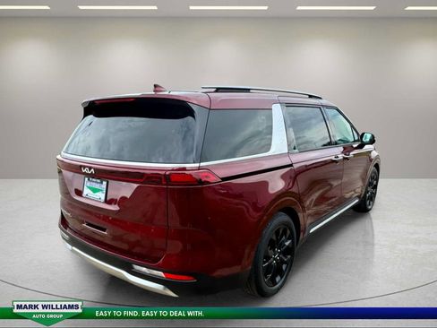 Used 2022 Kia Carnival SX Prestige FWD image 3