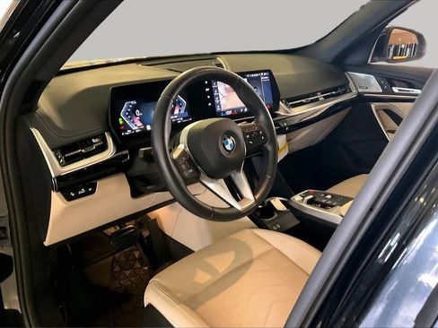 Used 2025 BMW X1 xDrive28i w/ Convenience Package AWD/4WD image 16