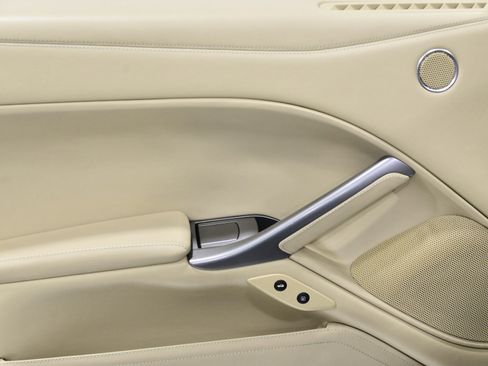 Used 2015 Ferrari F12 Berlinetta image 32