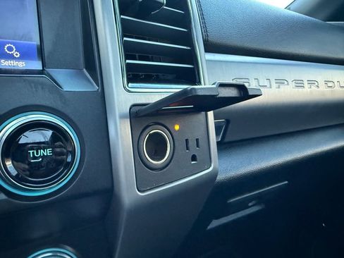 Used 2021 Ford F350 Platinum image 36