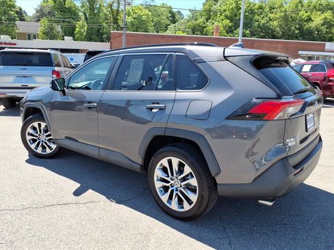 Used 2021 Toyota RAV4 XLE Premium AWD/4WD image 6