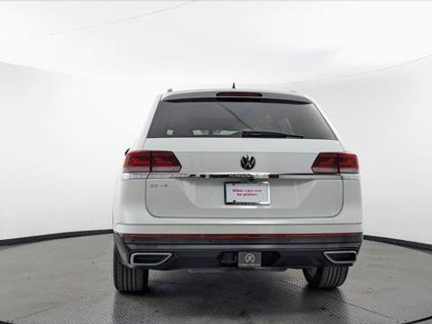Used 2023 Volkswagen Atlas SE w/ Panoramic Sunroof Package FWD image 7