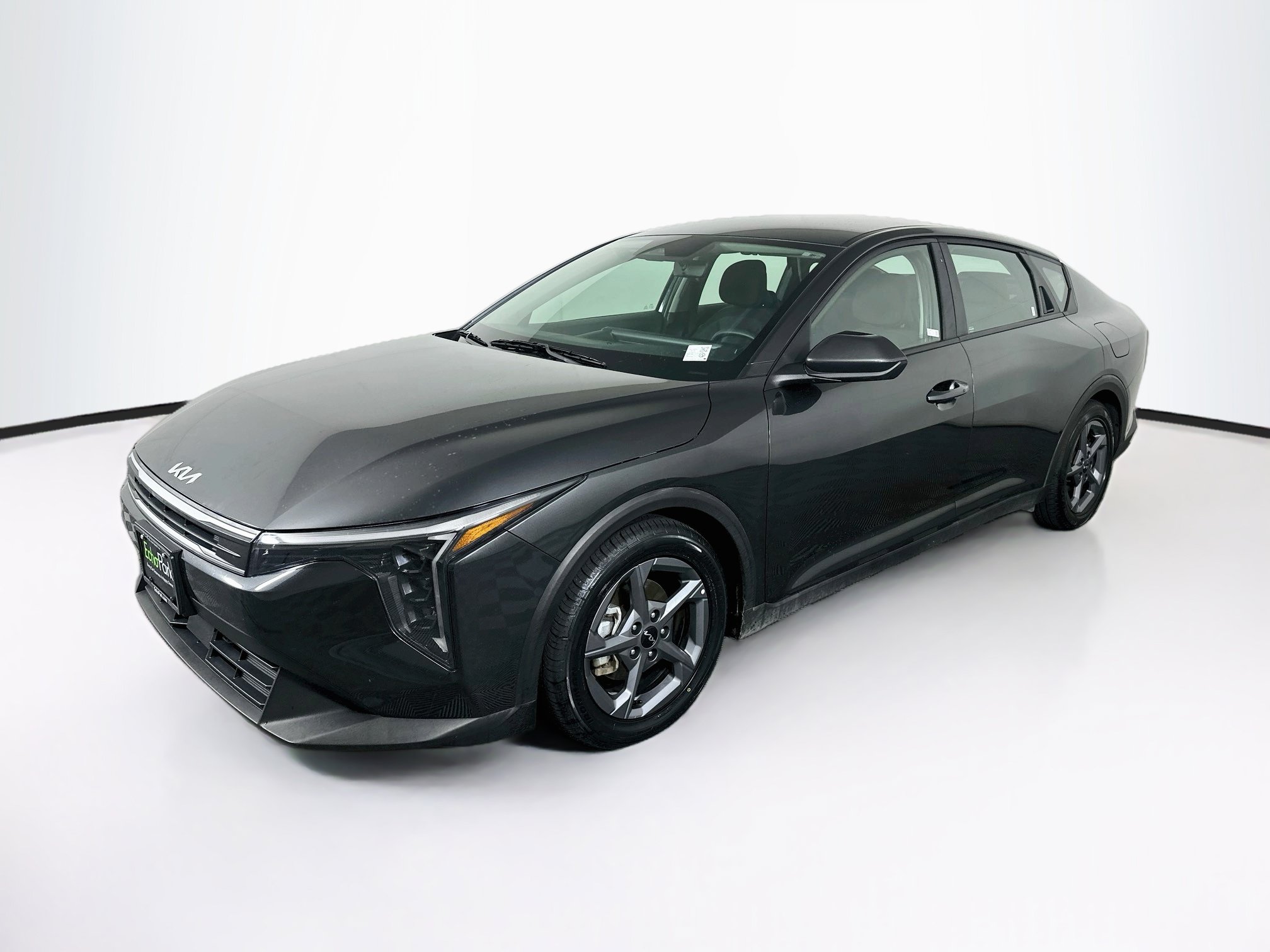 Used 2025 Kia K4 FWD image 3