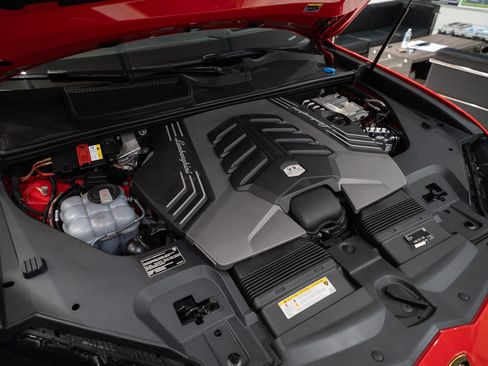 Used 2022 Lamborghini Urus AWD/4WD image 69