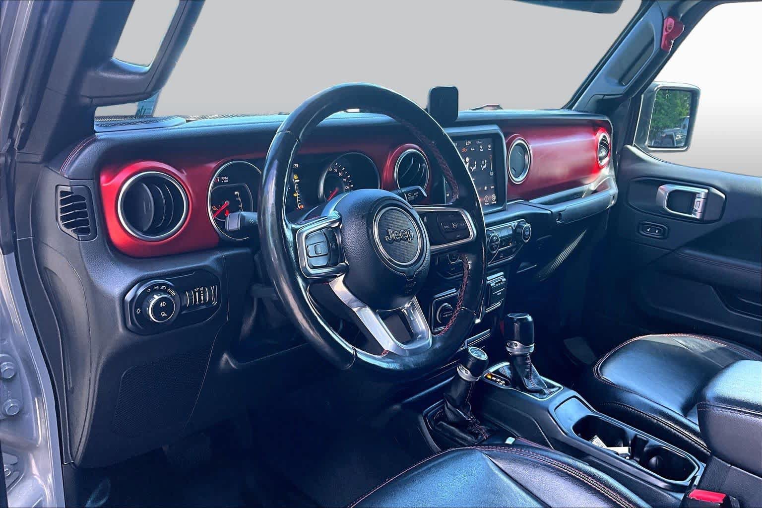 Used 2021 Jeep Gladiator Rubicon AWD/4WD image 16