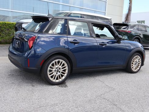 Used 2025 MINI Cooper S FWD image 9