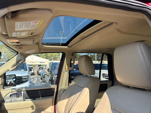 Used 2017 Ford Expedition Limited w/ Equipment Group 301A image 15