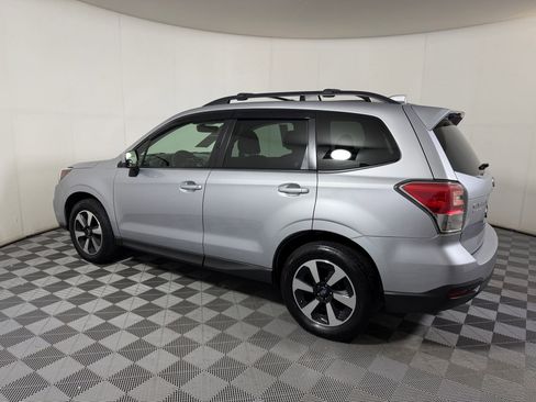 Used 2018 Subaru Forester 2.5i Premium w/ All-Weather Package AWD/4WD image 21