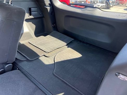 Used 2019 Chevrolet Equinox LT FWD image 22