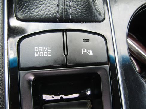 Used 2015 Hyundai Sonata Limited w/ Option Group 06 image 32