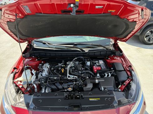 Used 2025 Nissan Altima 2.5 SV FWD image 32