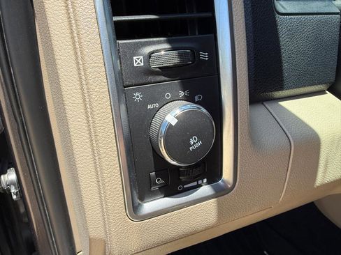 Used 2018 RAM 1500 Limited AWD/4WD image 14