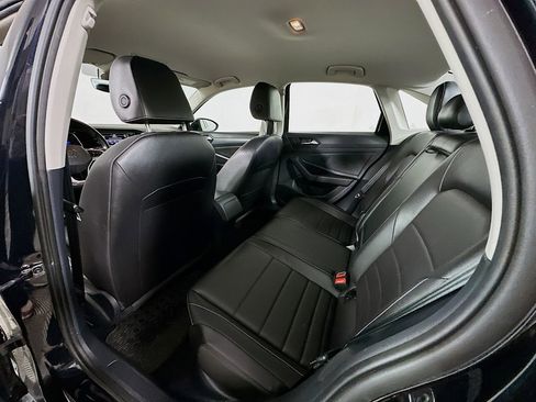 Used 2023 Volkswagen Jetta SE image 5