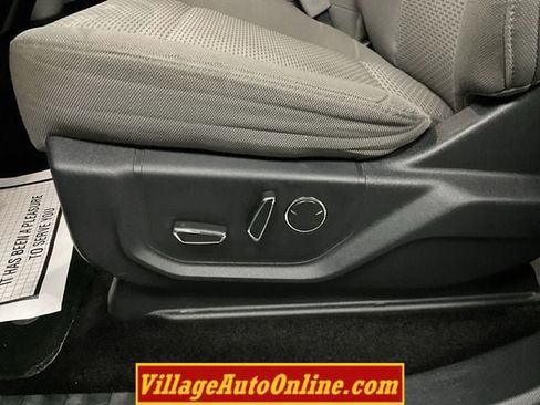 Used 2016 Ford F150 XLT w/ Equipment Group 302A Luxury image 13