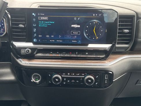 Used 2023 Chevrolet Silverado 1500 LT image 18