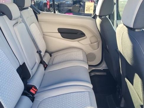Used 2020 Ford Transit Connect XLT image 16