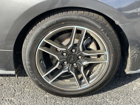 Used 2020 Ford Mustang Premium image 9