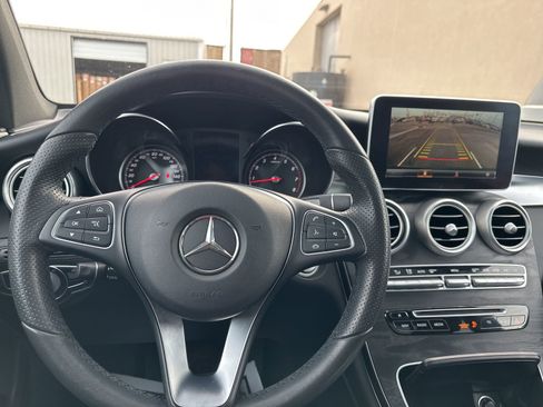 Used 2018 Mercedes-Benz GLC 300 4MATIC image 39