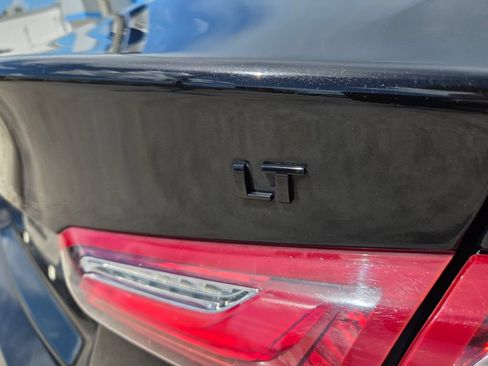 Used 2021 Chevrolet Malibu LT w/ Midnight Edition FWD image 13