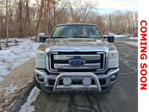 Used 2015 Ford F250 Lariat w/ Lariat Ultimate Package image 2