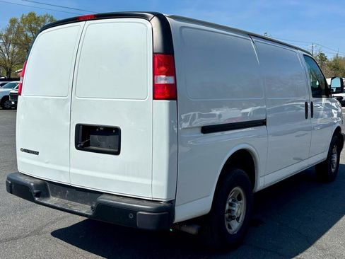 Used 2020 Chevrolet Express 3500 w/ Driver Convenience Package image 6