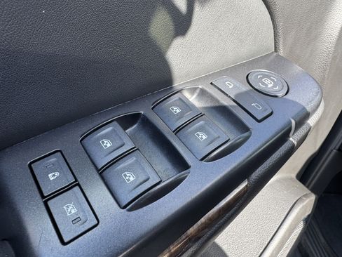 Used 2017 Chevrolet Tahoe LS image 9