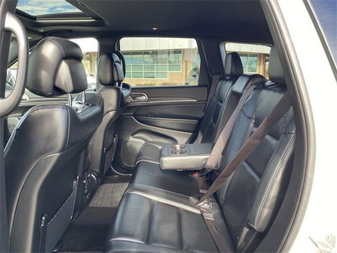 Used 2022 Jeep Grand Cherokee Limited image 27