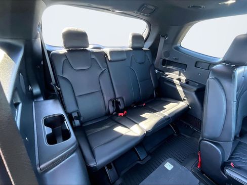 Used 2025 Kia Telluride SX X-Line AWD/4WD image 25