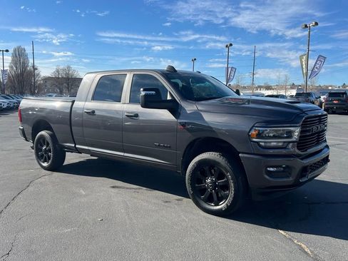 Used 2024 RAM 3500 Laramie w/ Night Edition AWD/4WD image 4