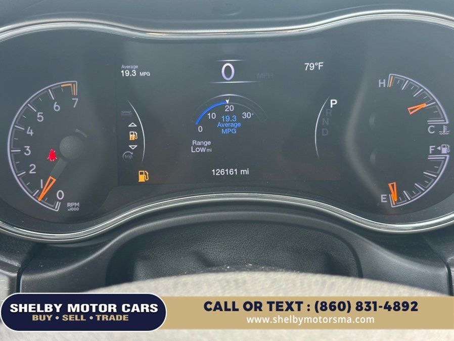 Used 2018 Jeep Grand Cherokee Laredo AWD/4WD image 11