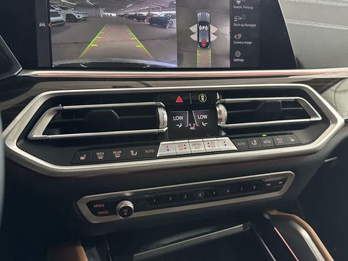 Used 2023 BMW X6 xDrive40i AWD/4WD image 19