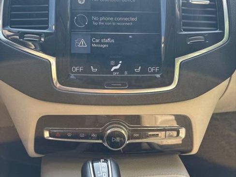 Used 2017 Volvo XC90 T6 Momentum w/ Vision Package AWD/4WD image 9