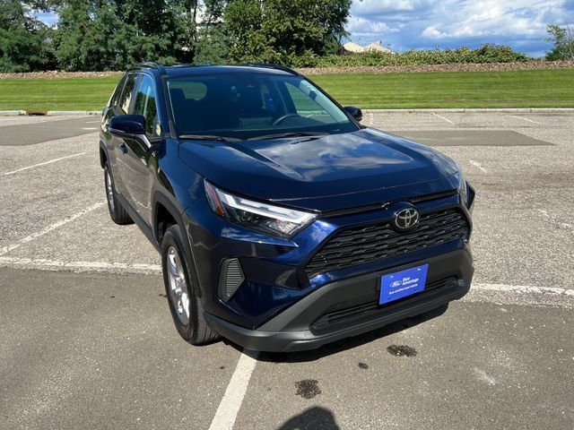 Used 2025 Toyota RAV4 XLE AWD/4WD image 2