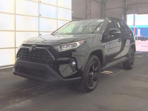 Used 2021 Toyota RAV4 XLE AWD/4WD image 1
