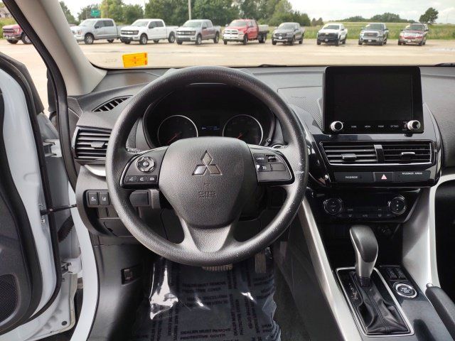 Used 2024 Mitsubishi Eclipse Cross AWD image 12