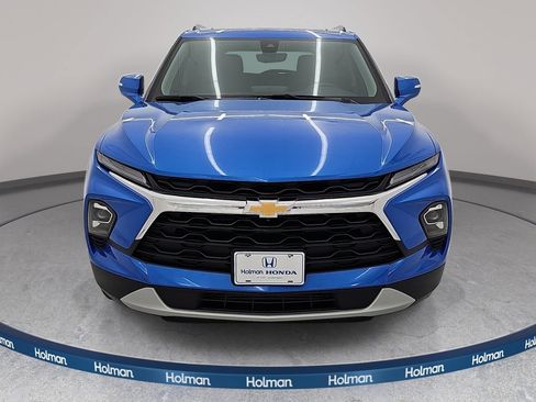 Used 2024 Chevrolet Blazer LT w/ Sound & Technology Package AWD/4WD image 2