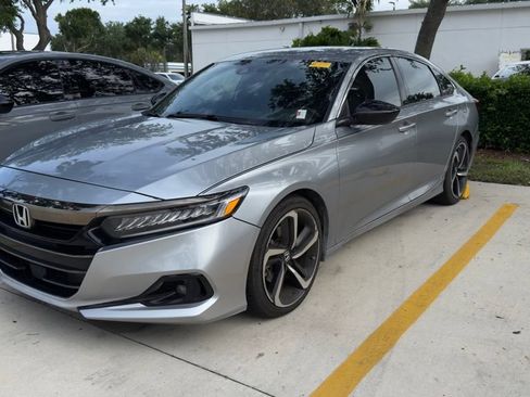 Used 2022 Honda Accord Sport image 2