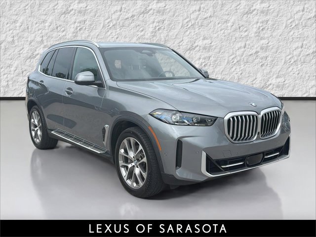 Used 2025 BMW X5 xDrive40i AWD/4WD image 1