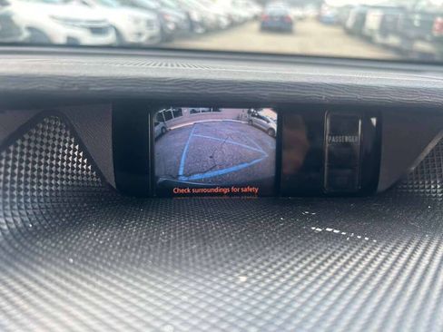 Used 2014 Toyota Sienna LE FWD image 15