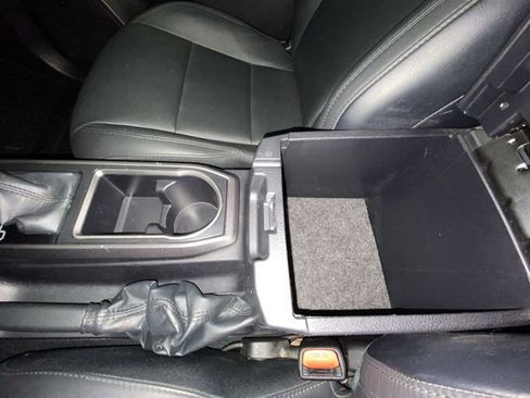 Used 2022 Toyota Tacoma TRD Off-Road w/ TRD Premium Off Road Package image 21