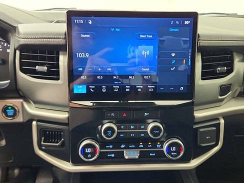 Used 2024 Ford Expedition XLT RWD image 16