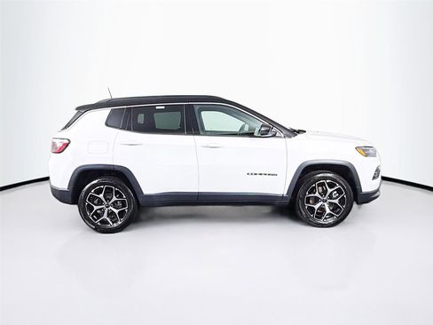 Used 2025 Jeep Compass Limited AWD/4WD image 8