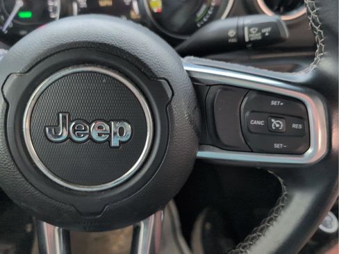 Used 2021 Jeep Wrangler Unlimited Sahara w/ Safety Group image 11