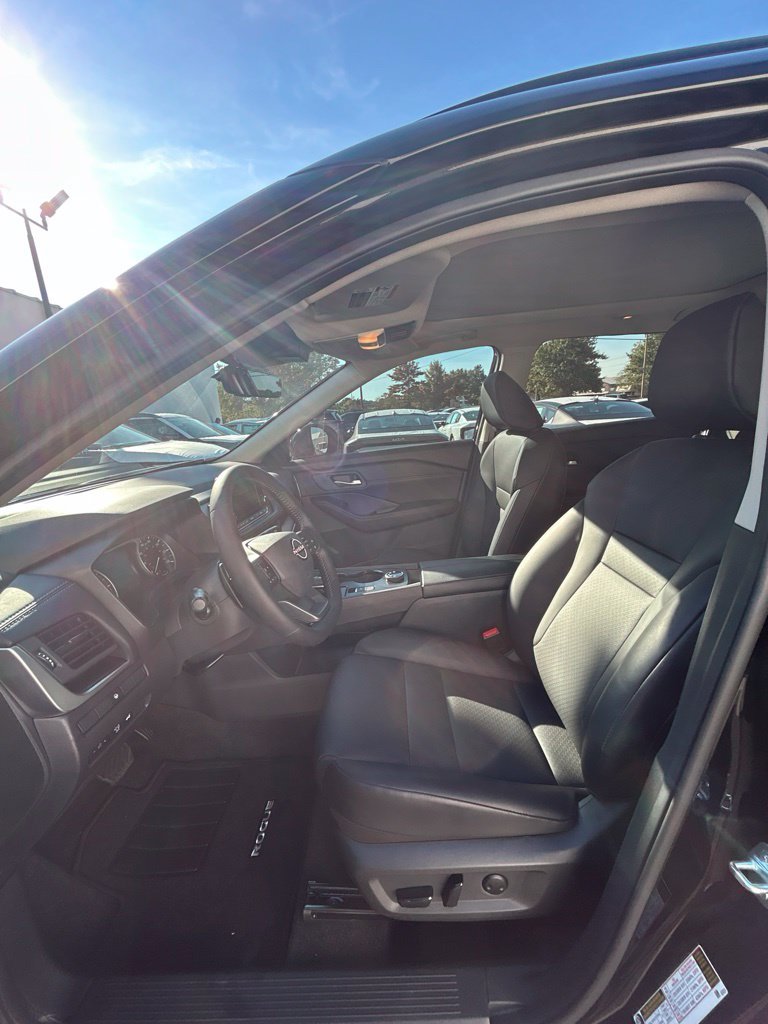 Used 2026 Nissan Rogue Dark Armor AWD/4WD image 12