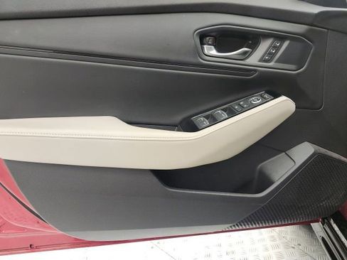 Used 2023 Honda Accord Touring image 11