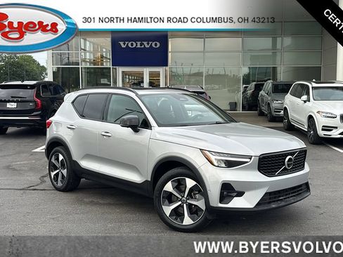 Certified 2025 Volvo XC40 B5 Plus AWD/4WD image 1