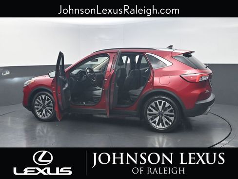 Used 2020 Ford Escape Titanium image 24