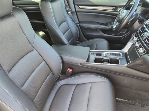 Used 2021 Honda Accord Sport image 19