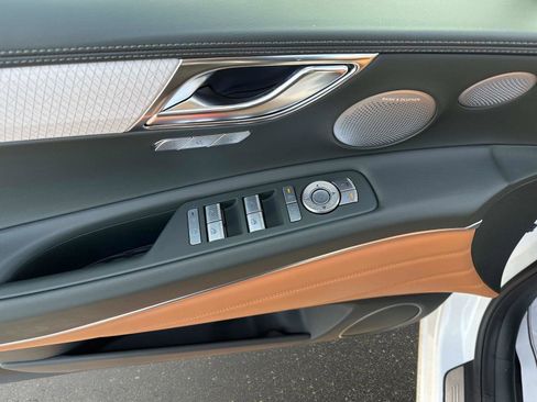 Used 2025 Genesis GV80 3.5T Prestige image 19